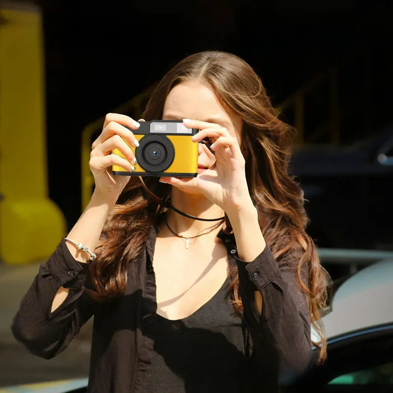 WezzaFamme Retro Digital Camera with HD Filters