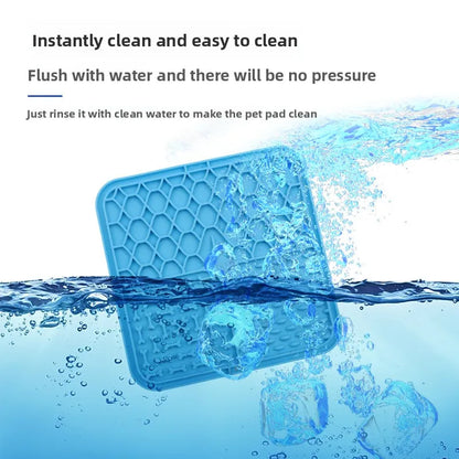 WezzaFamme Silicone Pet Licking Slow Feeder Pad