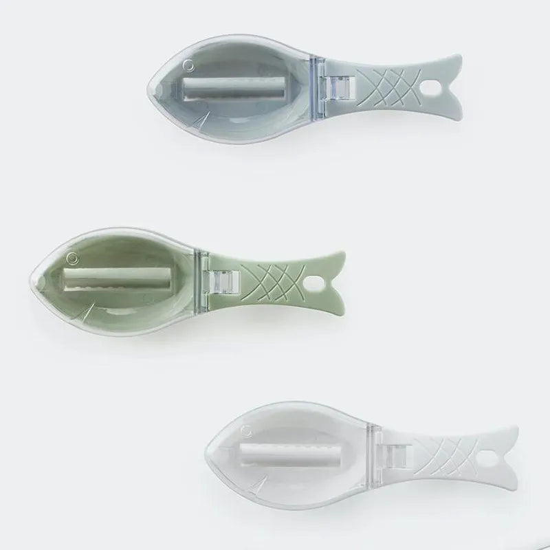 WezzaFamme Creative Fish Shaped Scale Scraper